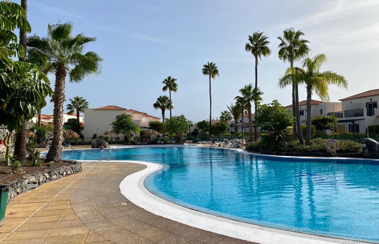 Juangy'S Apartments In Las Adelfas Golf Del Sur سان ميغيل ذي أبونا المظهر الخارجي الصورة
