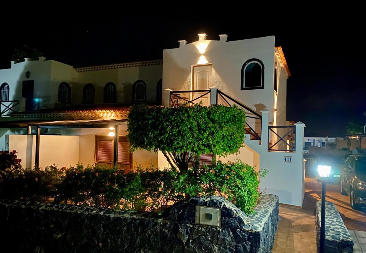 Juangy'S Apartments In Las Adelfas Golf Del Sur سان ميغيل ذي أبونا المظهر الخارجي الصورة