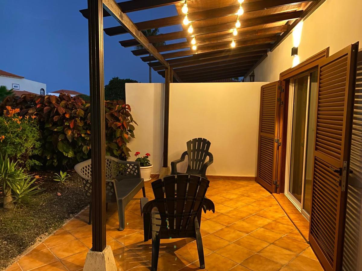 Juangy'S Apartments In Las Adelfas Golf Del Sur سان ميغيل ذي أبونا المظهر الخارجي الصورة