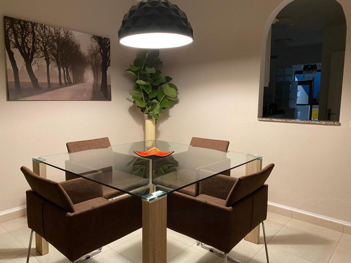 Juangy'S Apartments In Las Adelfas Golf Del Sur سان ميغيل ذي أبونا المظهر الخارجي الصورة