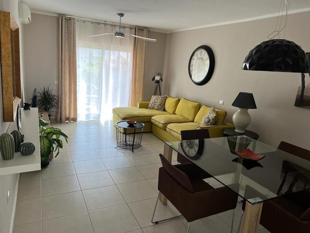 Juangy'S Apartments In Las Adelfas Golf Del Sur سان ميغيل ذي أبونا المظهر الخارجي الصورة