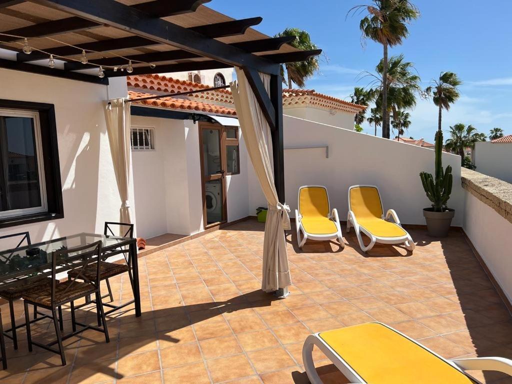 Juangy'S Apartments In Las Adelfas Golf Del Sur سان ميغيل ذي أبونا المظهر الخارجي الصورة